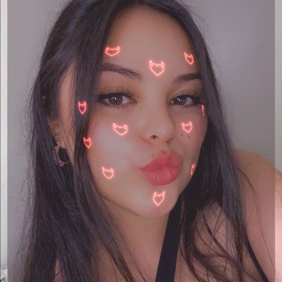 Meet your Posher, Daniela - Picture 1 of 1